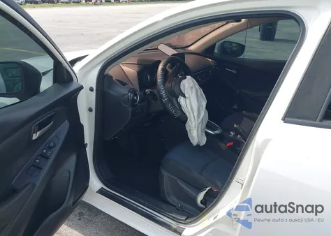 2019 Toyota Yaris L/Le/Xle из США, поврежденный, VIN 3MYDLBYV0KY517300